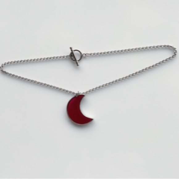 Red epoxy & glitter resin crecent moon necklace - Picture 6 of 10